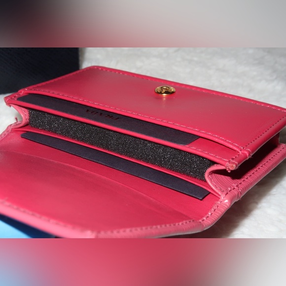 Authentic Prada - Vitello Leather Small Wallet - Picture 14 of 17